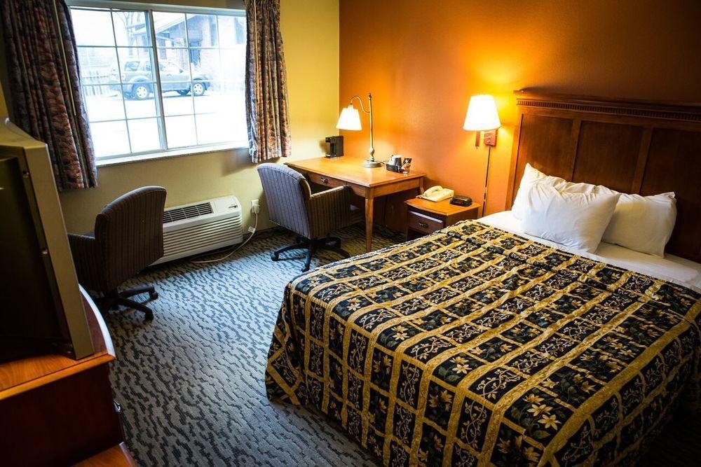 Regency Inn & Suites Anoka Eksteriør bilde