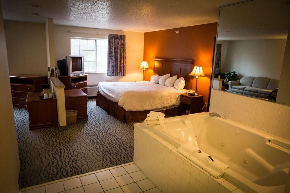 Regency Inn & Suites Anoka Eksteriør bilde